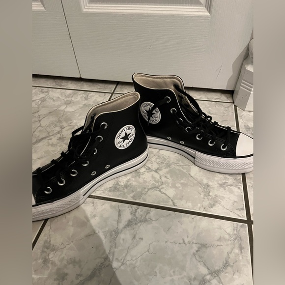 Black leather high tops, platform converse - Picture 2 of 6